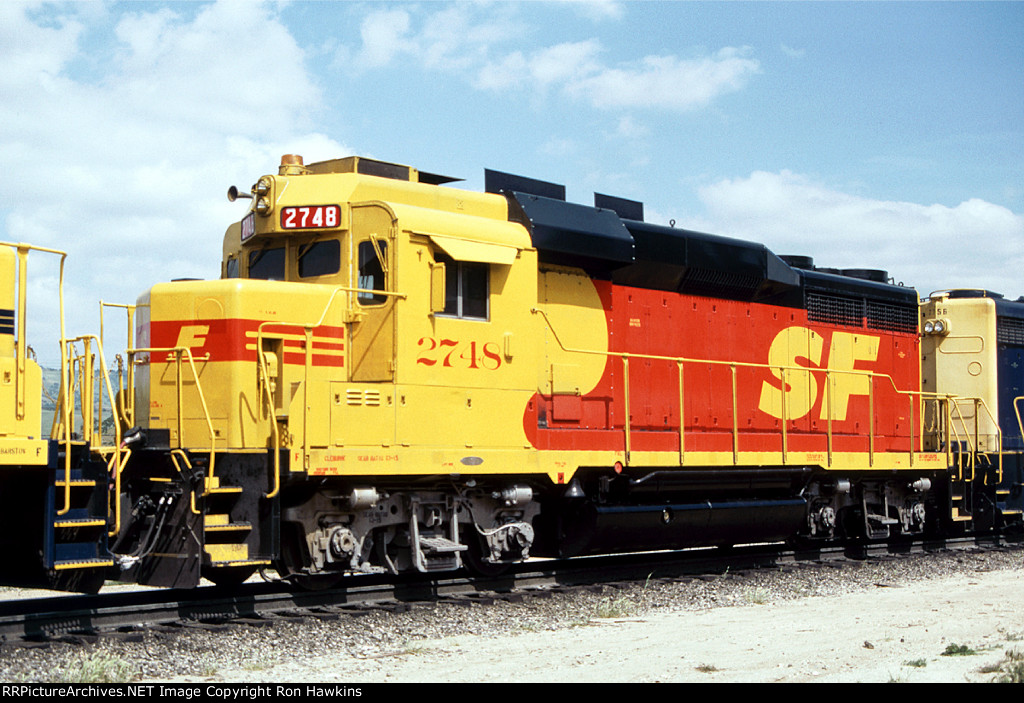 ATSF 2748 (REPOST)